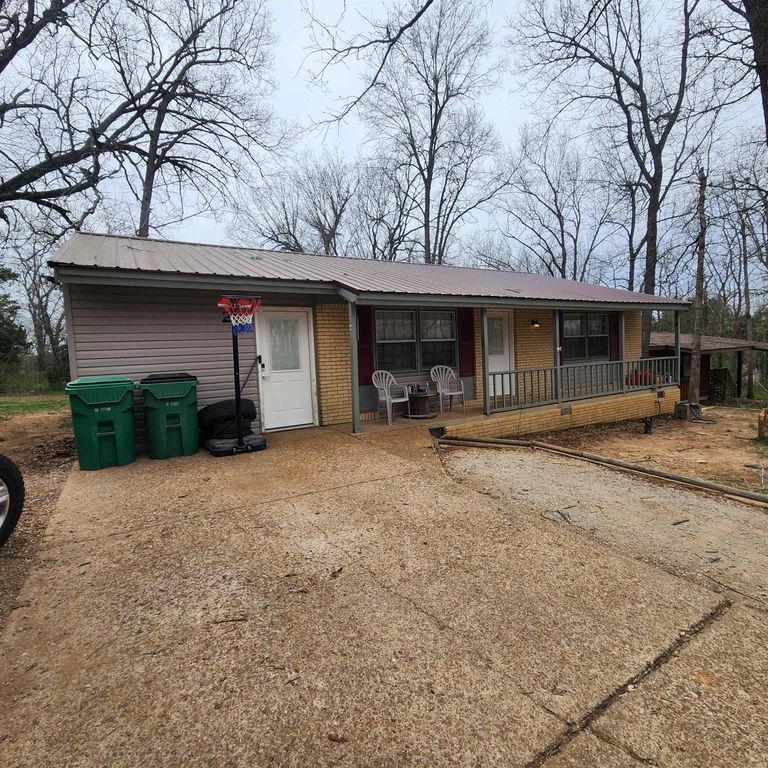 28 Skyline Drive, Cherokee Village, AR 72529