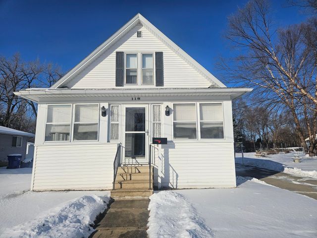 115 6th St. SW, Oelwein, IA 50662