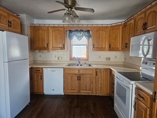 115 6th St. SW, Oelwein, IA 50662