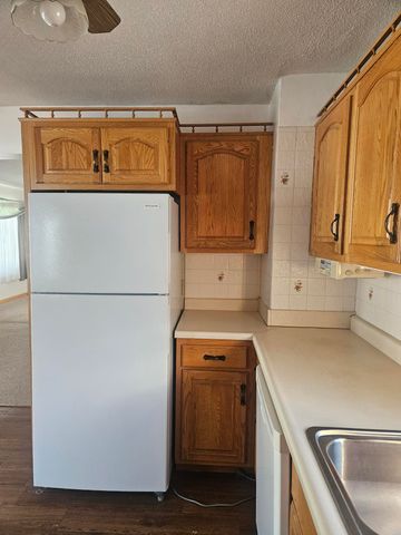 115 6th St. SW, Oelwein, IA 50662