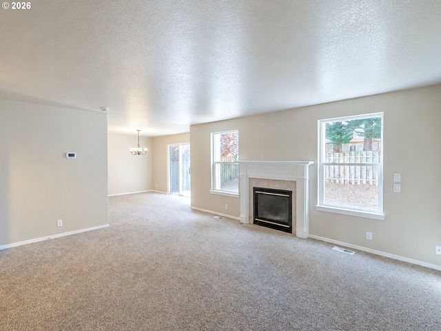 2932 Se ROSESPRING Dr, Hillsboro, OR 97123