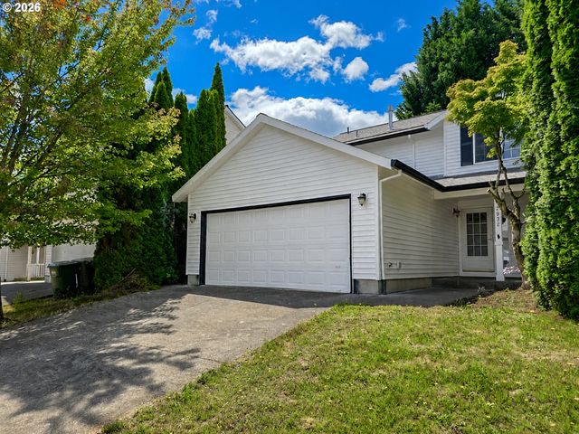 2932 Se ROSESPRING Dr, Hillsboro, OR 97123