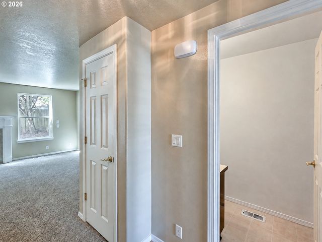 2932 Se ROSESPRING Dr, Hillsboro, OR 97123