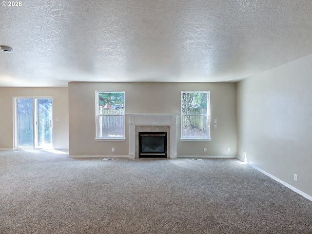 2932 Se ROSESPRING Dr, Hillsboro, OR 97123