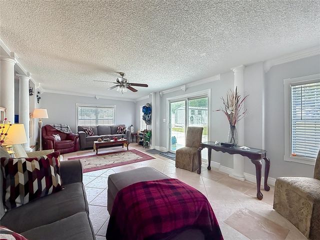 111 MARK AVENUE, Lady Lake, FL 32159