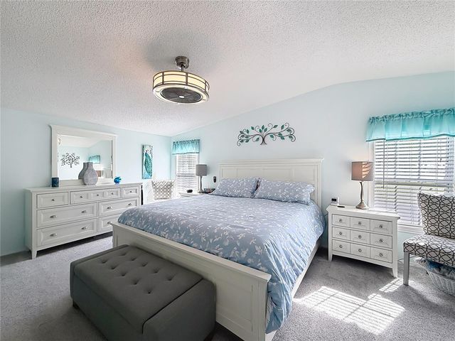 111 MARK AVENUE, Lady Lake, FL 32159