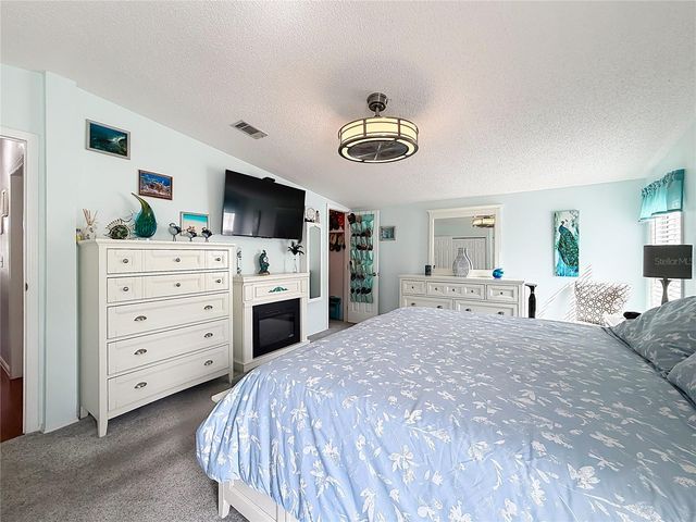 111 MARK AVENUE, Lady Lake, FL 32159