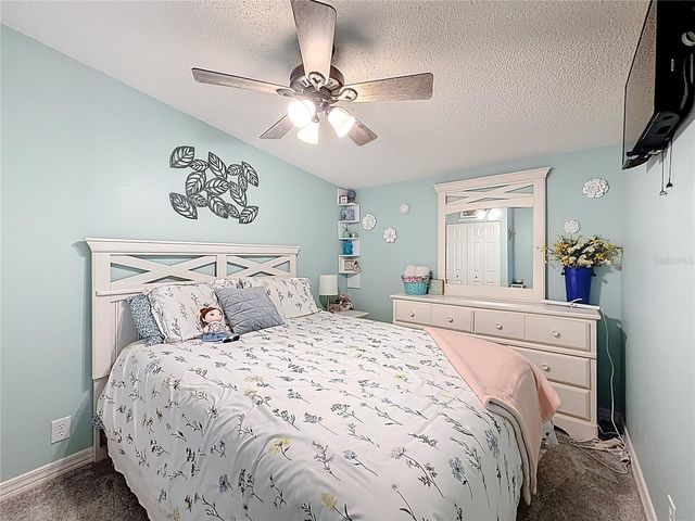 111 MARK AVENUE, Lady Lake, FL 32159