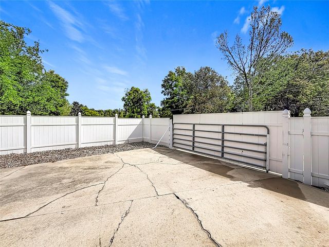 111 MARK AVENUE, Lady Lake, FL 32159