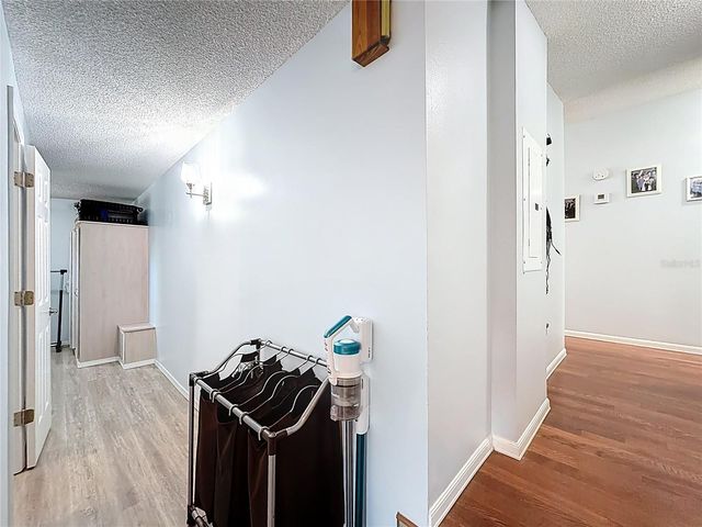 111 MARK AVENUE, Lady Lake, FL 32159