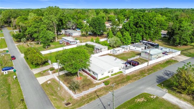 111 MARK AVENUE, Lady Lake, FL 32159