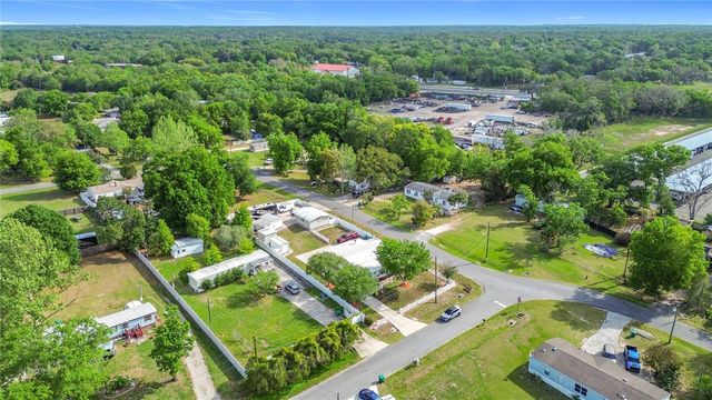 111 MARK AVENUE, Lady Lake, FL 32159