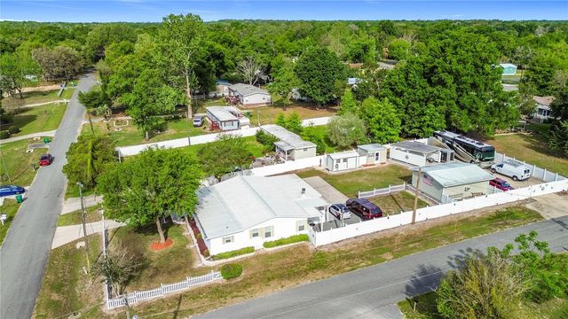 111 MARK AVENUE, Lady Lake, FL 32159