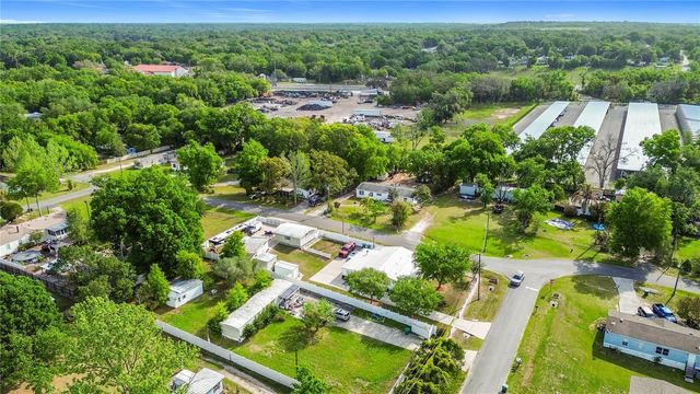 111 MARK AVENUE, Lady Lake, FL 32159