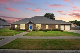 13846 S Nyssa Place, Glenpool, OK 74033