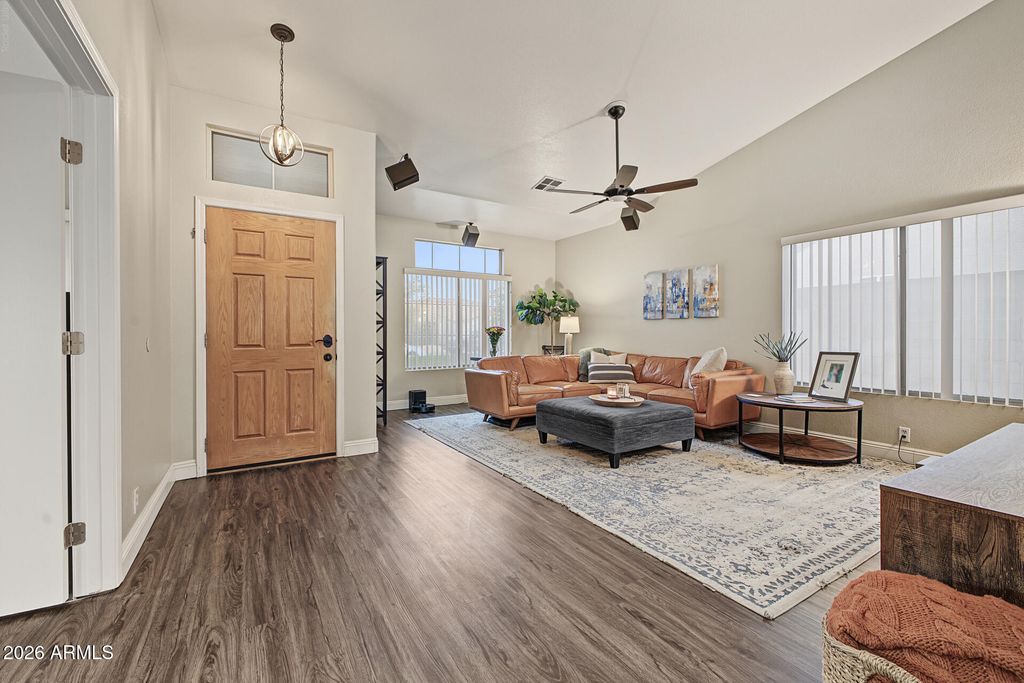 9186 W SAINT JOHN Road, Peoria, AZ 85382 — photo 2