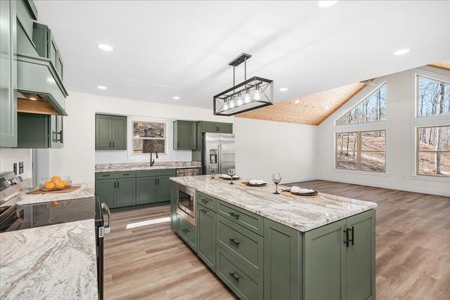 4 Barkers Branch Road, Stanton, KY 40380