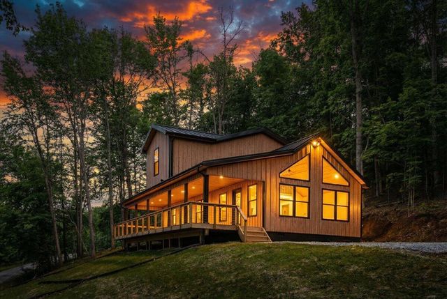 4 Barkers Branch Road, Stanton, KY 40380