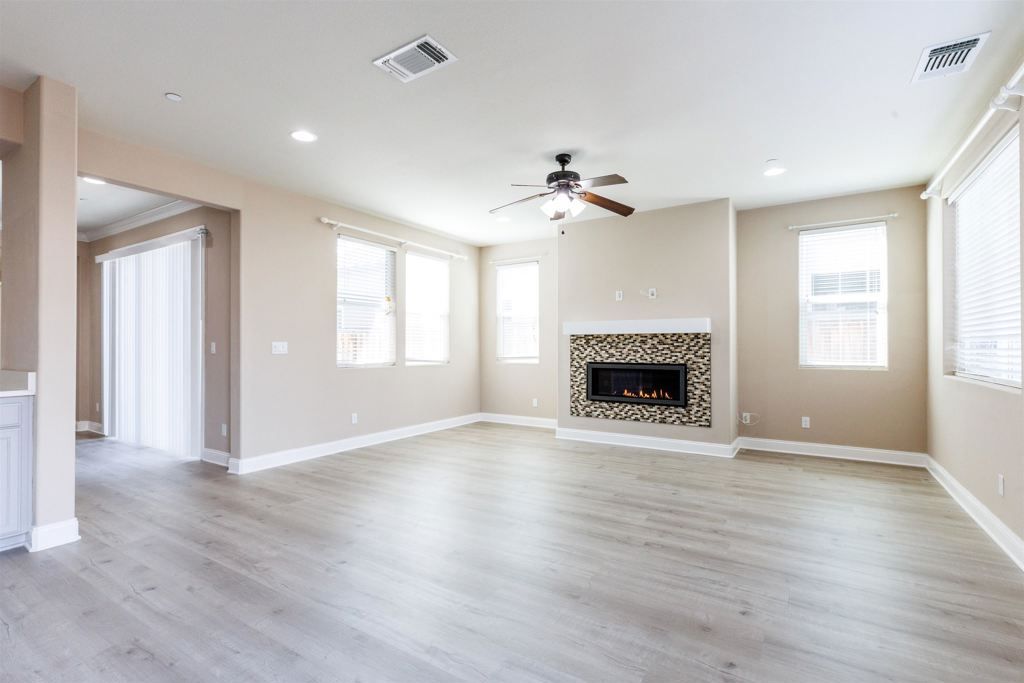 Image 18 of property listing at 967 967 Dainty Ave, Brentwood, CA 94513