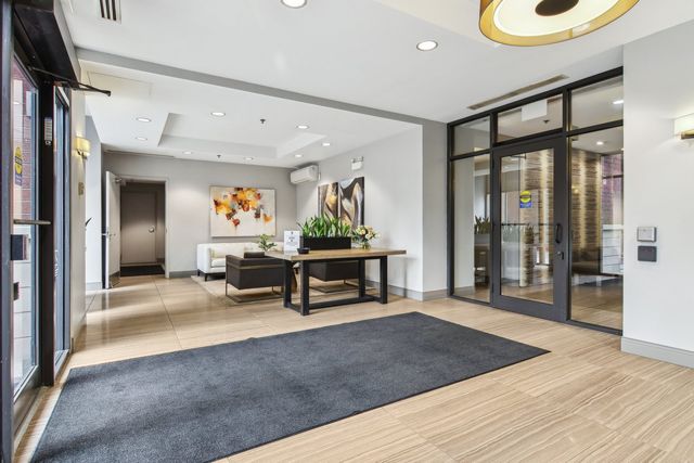 330 N Jefferson Street 1002, Chicago, IL 60661