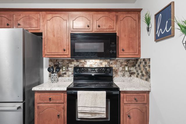 449 Piney Dr, Clarksville, TN 37042