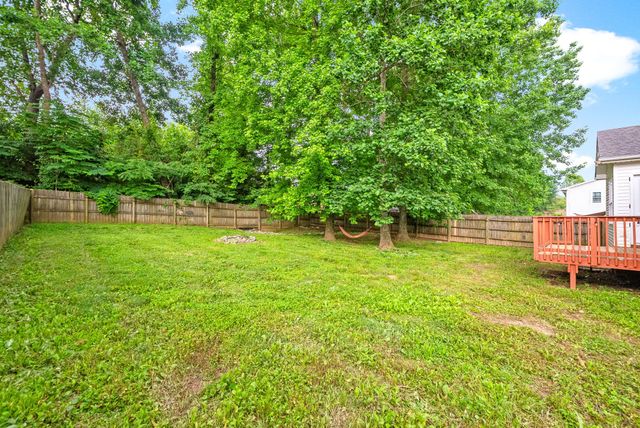 449 Piney Dr, Clarksville, TN 37042