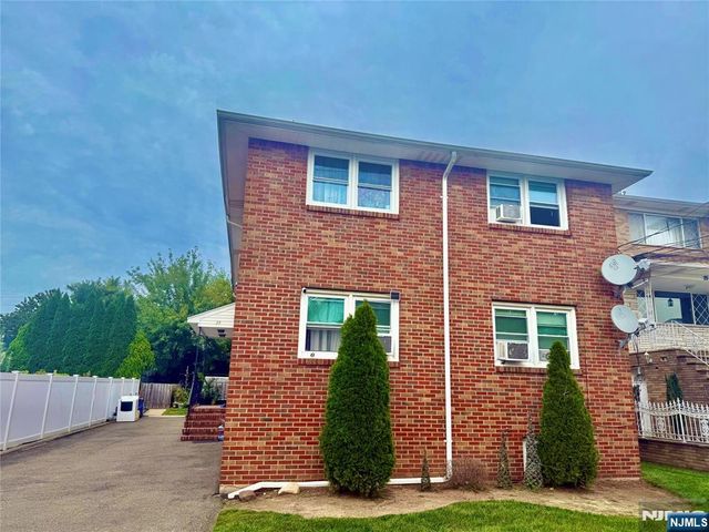 23 Strong Street, Wallington, NJ 07057
