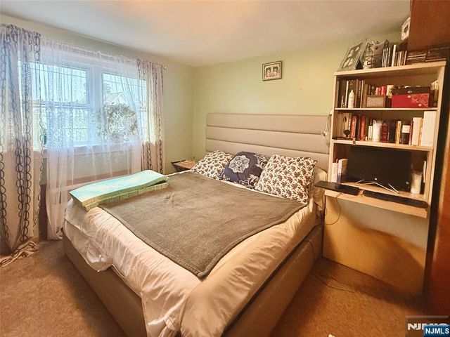23 Strong Street, Wallington, NJ 07057