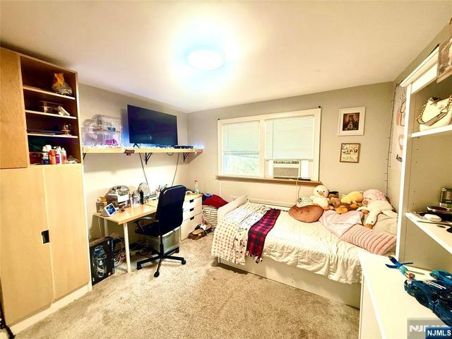 23 Strong Street, Wallington, NJ 07057