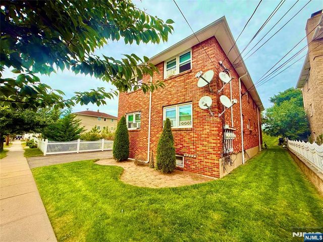 23 Strong Street, Wallington, NJ 07057