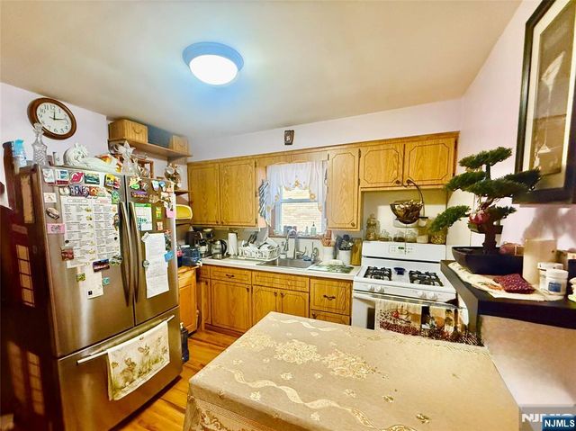 23 Strong Street, Wallington, NJ 07057