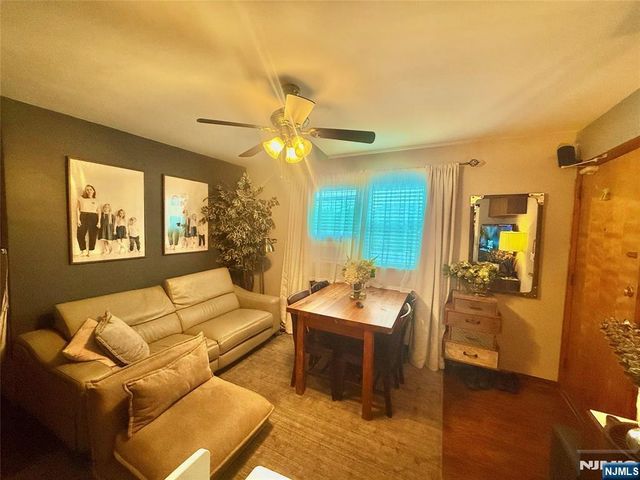 23 Strong Street, Wallington, NJ 07057