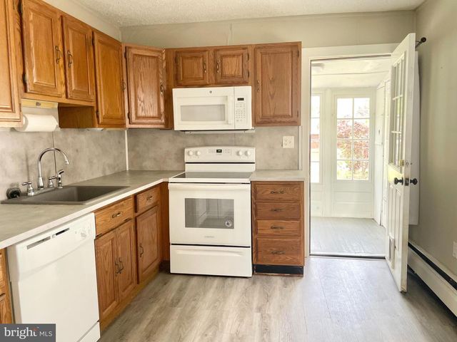 218 GREEN ST, Lansdale, PA 19446