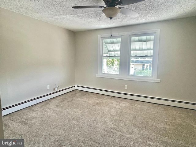 218 GREEN ST, Lansdale, PA 19446