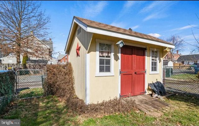 218 GREEN ST, Lansdale, PA 19446