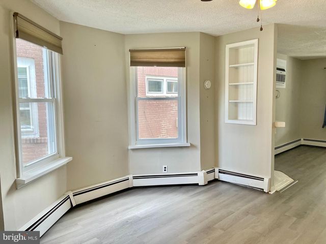 218 GREEN ST, Lansdale, PA 19446