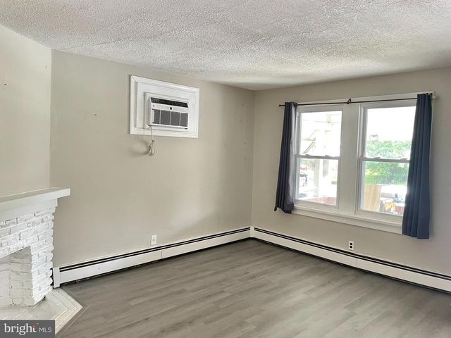 218 GREEN ST, Lansdale, PA 19446