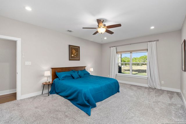 1295 CIELO RIO DR, Pipe Creek, TX 78063