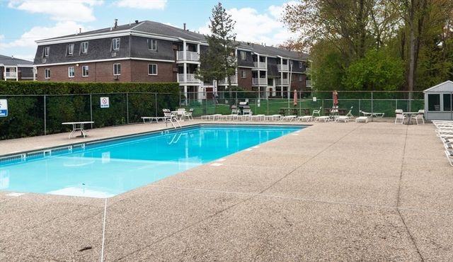 44 Will Dr 58, Canton, MA 02021