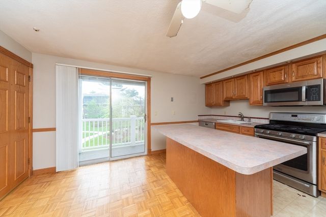 44 Will Dr 58, Canton, MA 02021