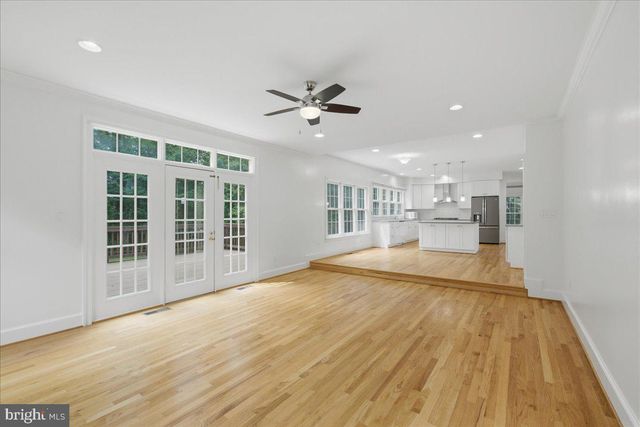 1959 HORSE SHOE DR, Vienna, VA 22182