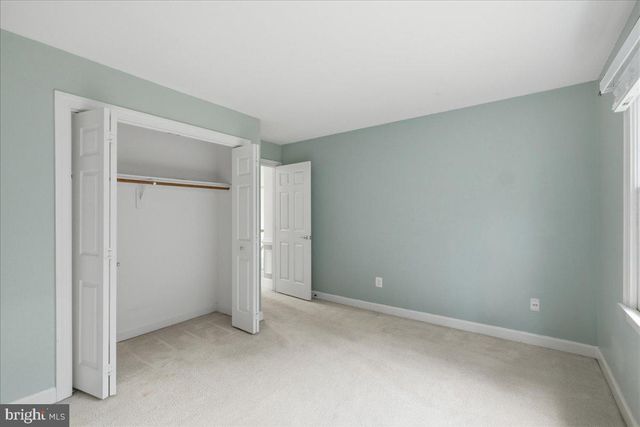 1959 HORSE SHOE DR, Vienna, VA 22182