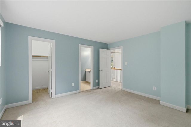 1959 HORSE SHOE DR, Vienna, VA 22182