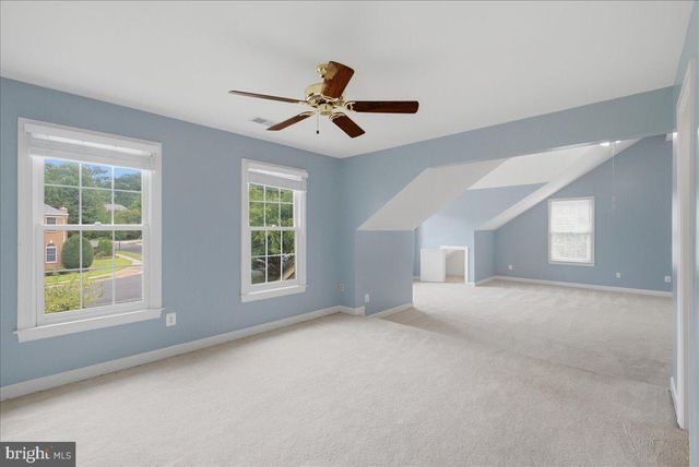 1959 HORSE SHOE DR, Vienna, VA 22182