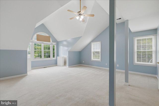 1959 HORSE SHOE DR, Vienna, VA 22182