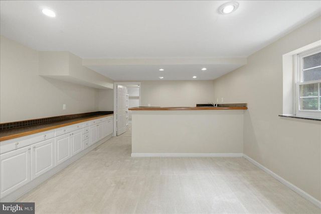 1959 HORSE SHOE DR, Vienna, VA 22182