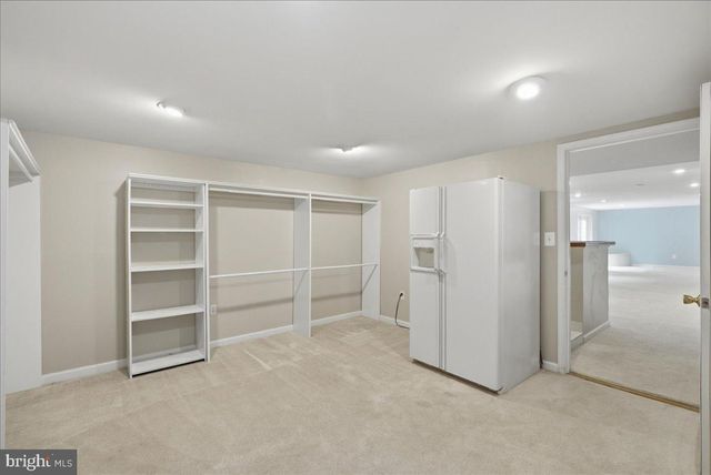 1959 HORSE SHOE DR, Vienna, VA 22182