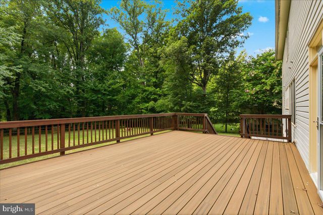 1959 HORSE SHOE DR, Vienna, VA 22182