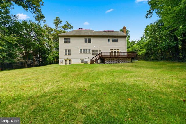 1959 HORSE SHOE DR, Vienna, VA 22182