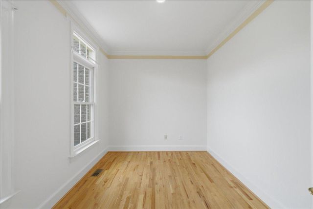 1959 HORSE SHOE DR, Vienna, VA 22182